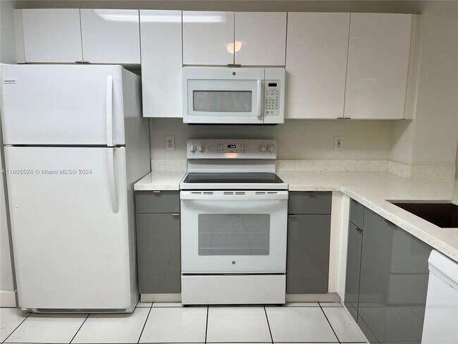 Foto del edificio - 9580 Weldon Cir