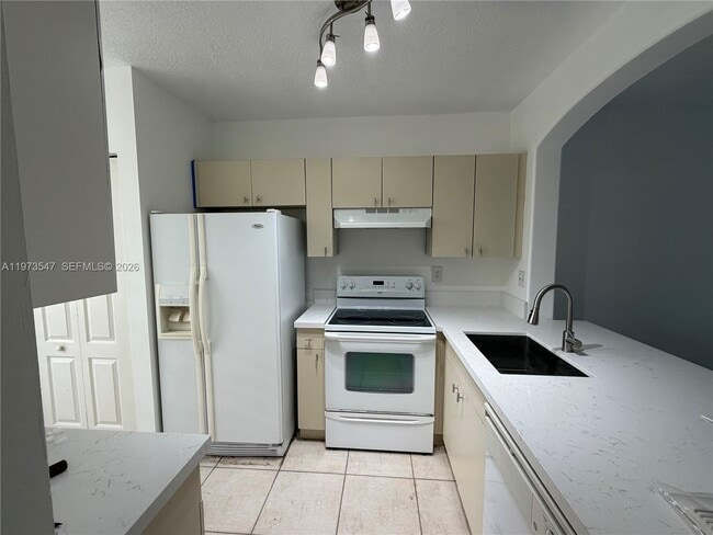 Building Photo - 8336 NW 10th St