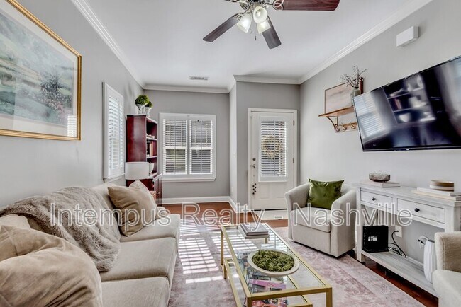 Foto del edificio - 1128 Woodbury Falls Ct