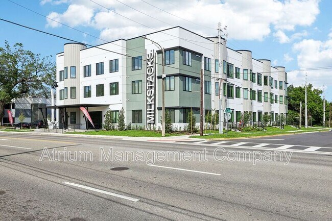 Foto del edificio - 221 S Bumby Ave