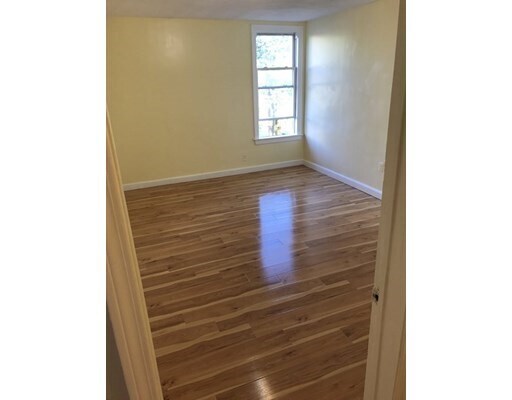 Primary Photo - 388 Beach St