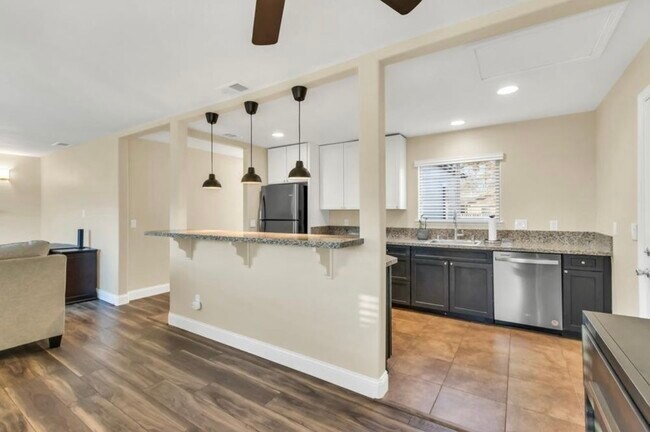 Building Photo - 3313 Del Paso Blvd