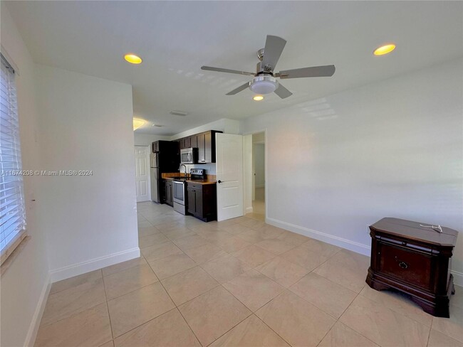 Foto del edificio - 6190 SW 48th Ct