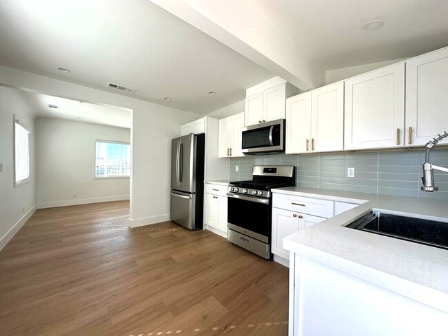 Building Photo - 2557 W Avenue 31