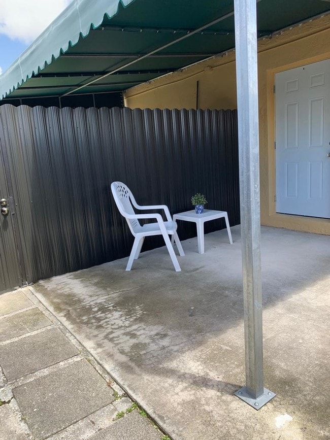 Covered Porch - 13377 SW 43rd Ln