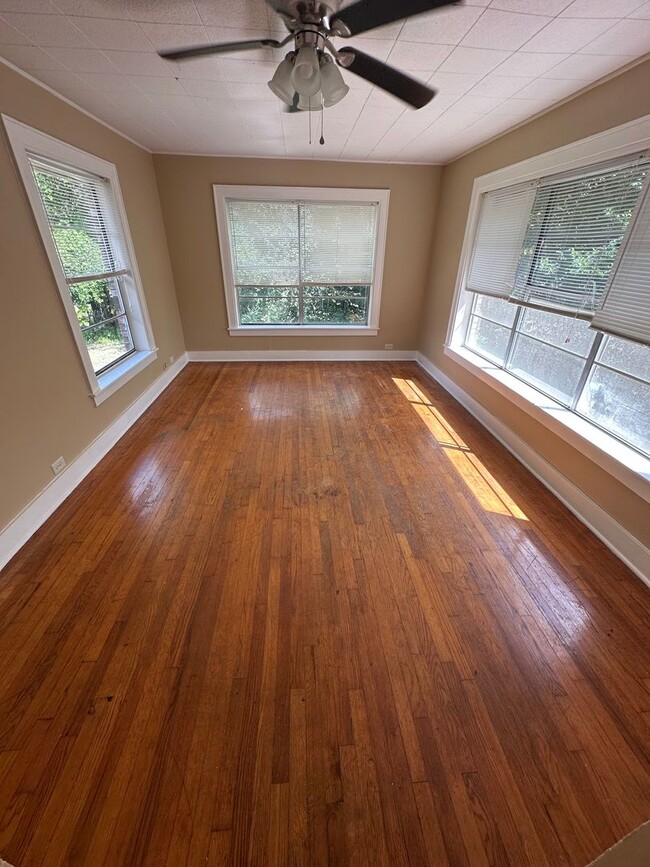 Foto del edificio - 1309 S Jefferson Ave