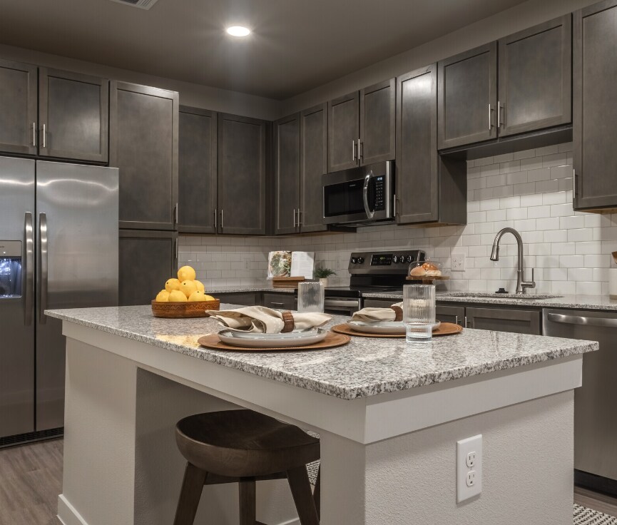 Foto principal - 11810 Clay Rd