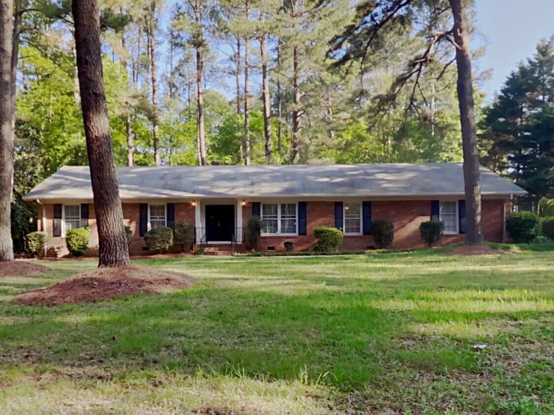 3316 McKee Rd House Rental in Charlotte, NC