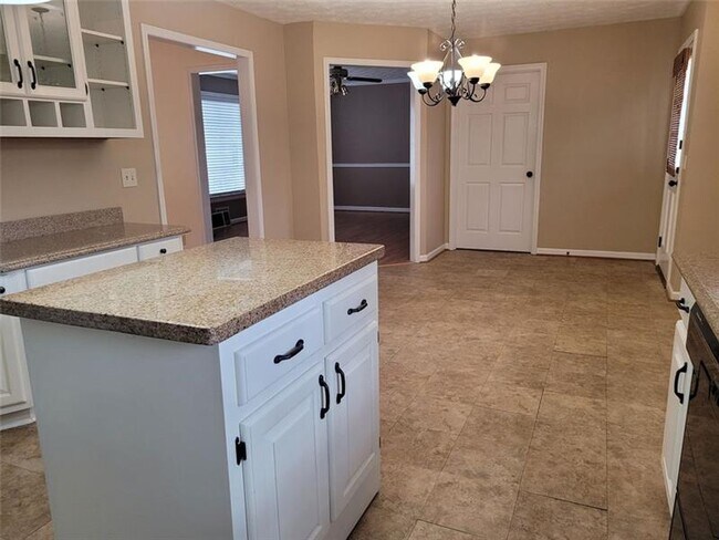 Building Photo - 2504 Williams Downs Cir SW