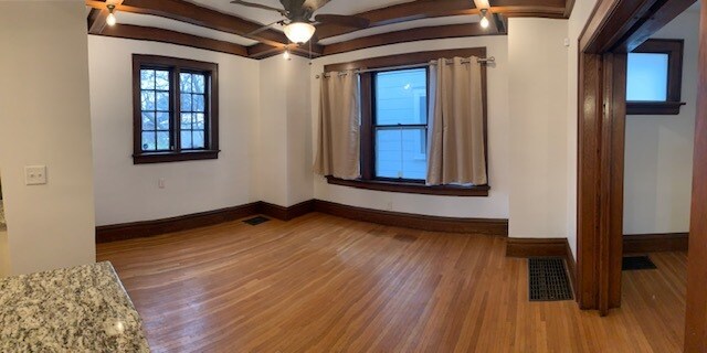 Building Photo - 258 Thurman Ave