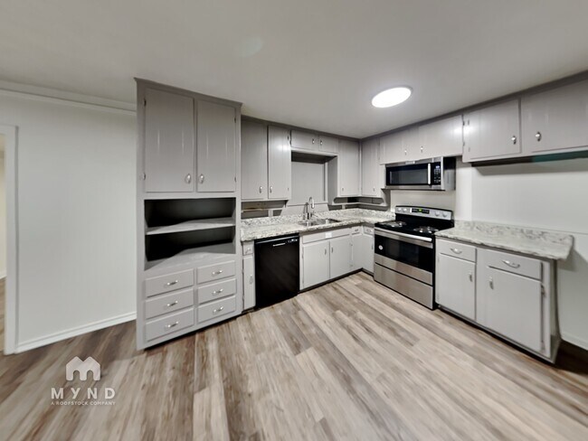 Foto del edificio - 5408 Mack Rd