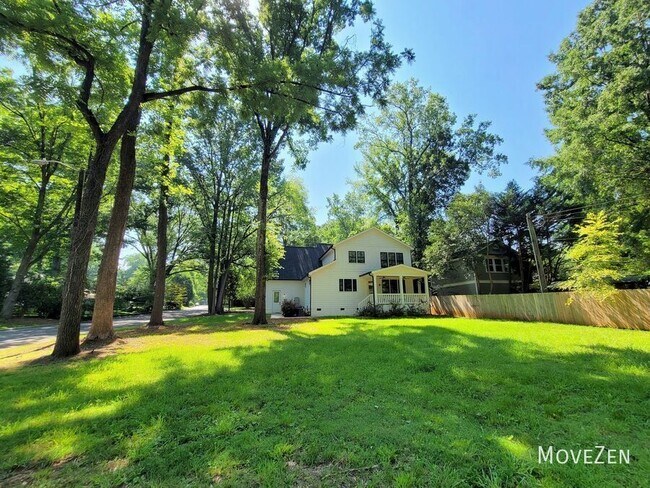 Foto del edificio - 1265 Pinecrest Ave