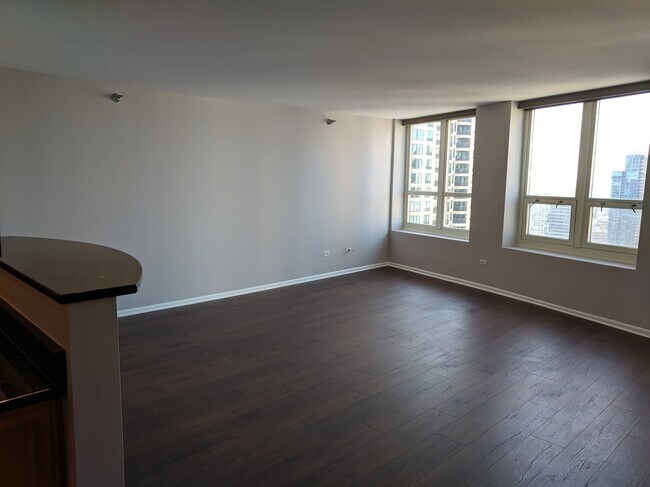 Foto del edificio - 345 N La Salle Dr