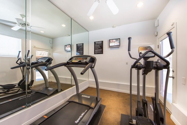 Sala de entrenamiento cardiovascular - Huntington Continental