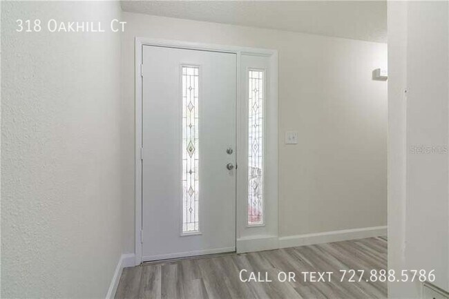 Foto del edificio - 318 Oakhill Ct