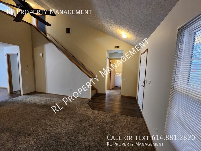 Foto del edificio - *WAIVED APPLICATION FEE WITH APPROVED APPL...