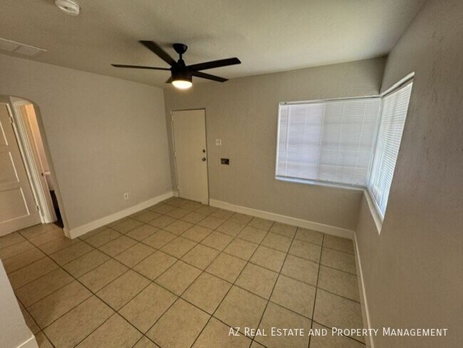 Foto del edificio - 1036 N 16th St