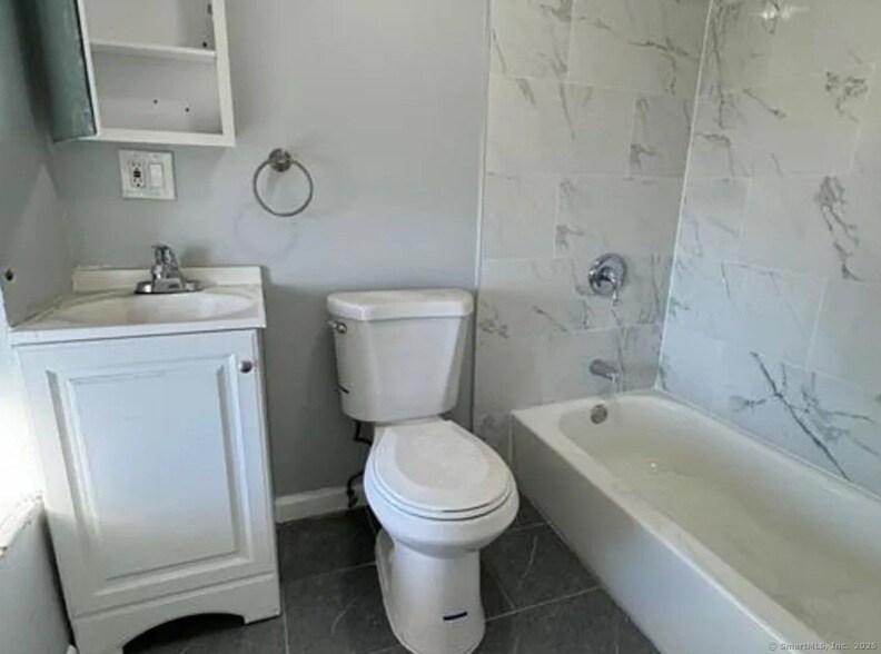 Foto del edificio - 455 E Main St