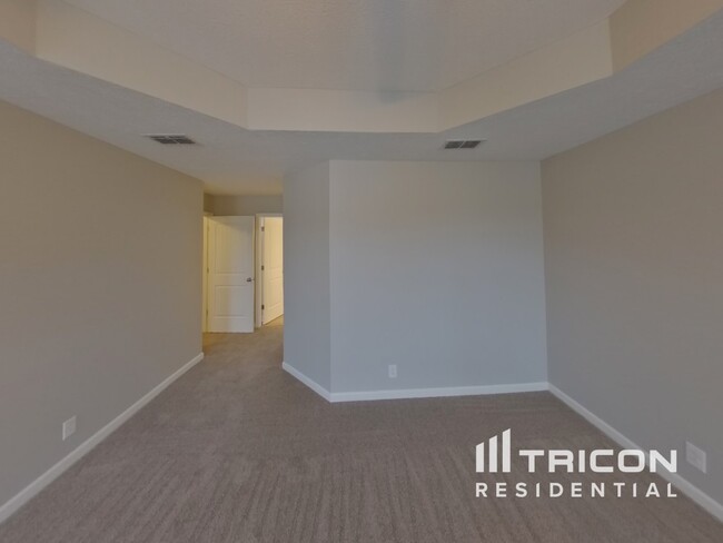 Building Photo - 3419 Tourmaline Dr