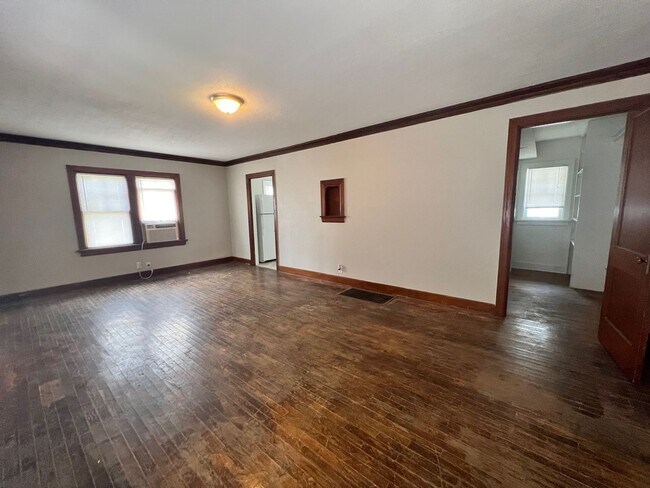 Foto del edificio - Coming Soon 4/10/26! Newton 1 Bedroom for Rent!