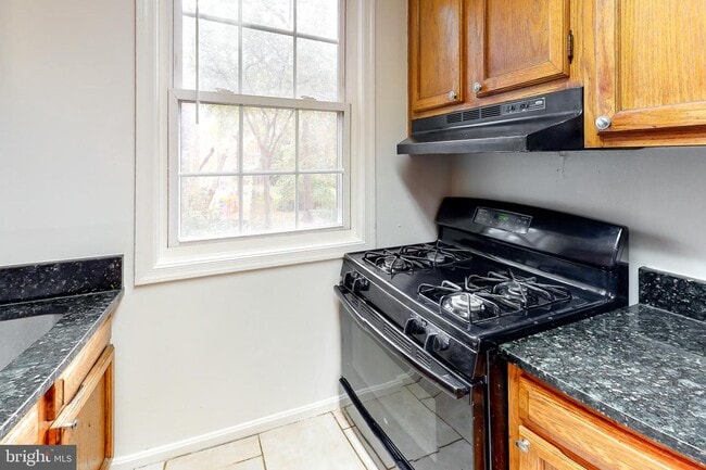 Building Photo - 100 N TRENTON St