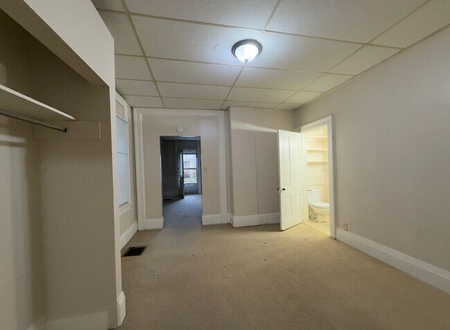 Building Photo - Ground Floor, 1 Bedroom Apartment