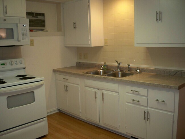Foto del edificio - 331 W Cedar St