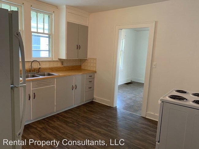Foto del edificio - 310-312 Lane Ave SW