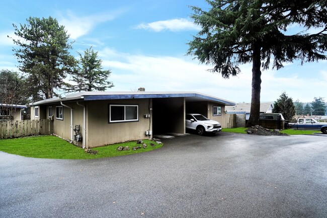 Building Photo - Woodland Townhomes