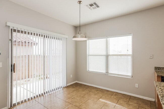 Foto del edificio - 735 E Michigan Ave