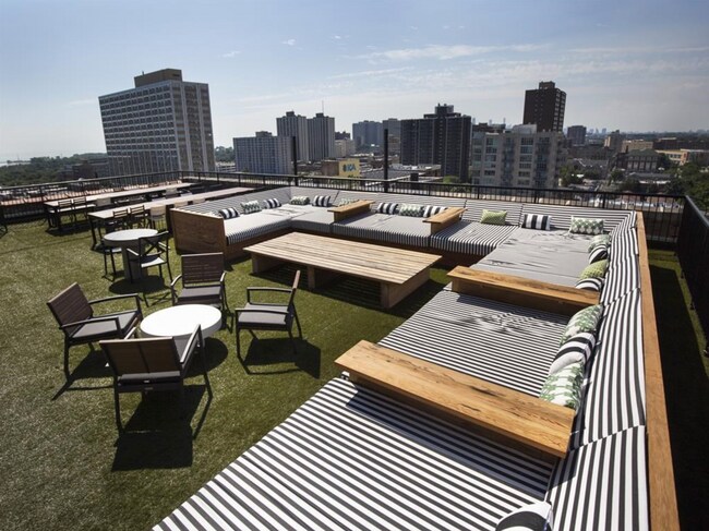 Foto del edificio - 4823 N Kenmore Ave
