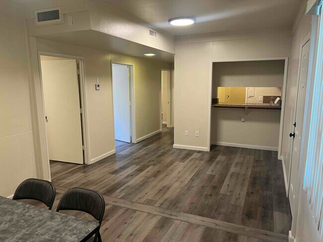 Foto del edificio - 926 N Van Ness Ave