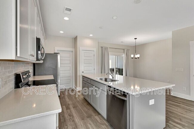 Foto del edificio - 7811 Park Gate Dr