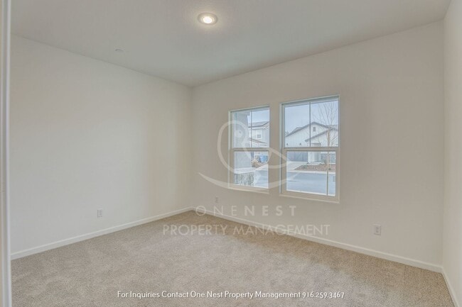 Building Photo - Brand New 4 bd 2 bth Solar home in desirab...