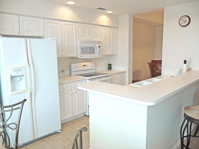 Foto del edificio - 16645 Lake Cir Dr