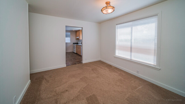 Foto del edificio - **MOVE-IN SPECIAL** Move in ready, 3 bed, ...