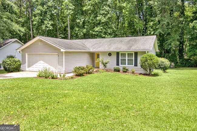 Building Photo - 413 Deergrass Trail
