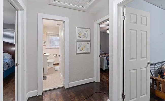 Building Photo - 1433 Picadilly St