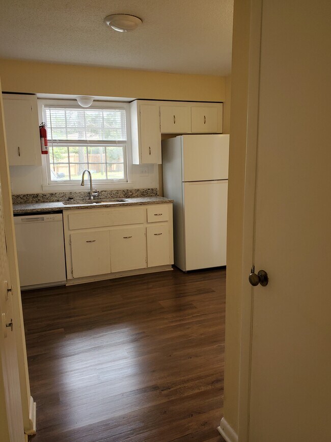 Foto del edificio - 2080 Kings Gate Cir
