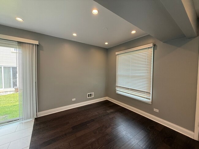 Building Photo - 1779 Queensbury Cir