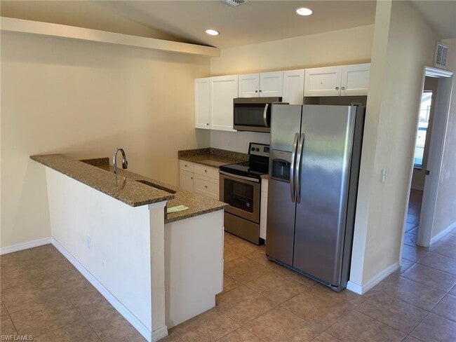 Building Photo - 4129 SW 8th Pl