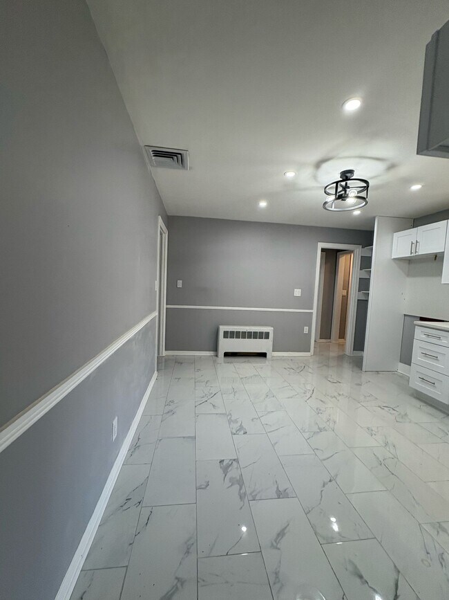 Foto del edificio - 14 Pine Rock Rd