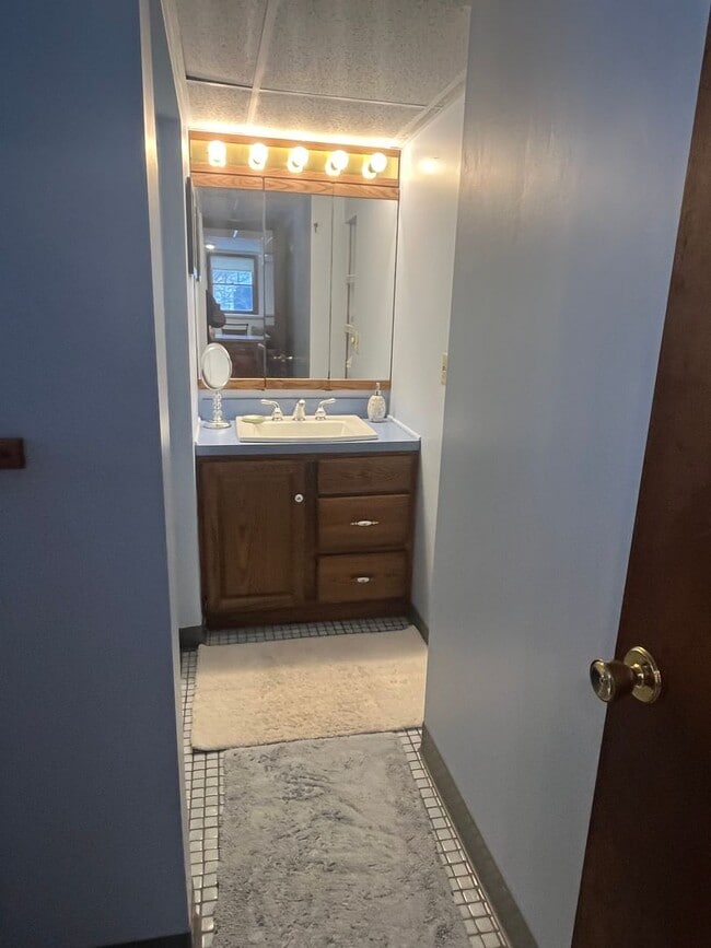 Photo - Lincoln Lane Apartment