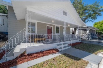 Building Photo - 1201 E Columbus Dr