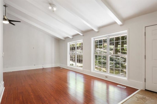 Building Photo - 4131 Glen Devon Dr NW