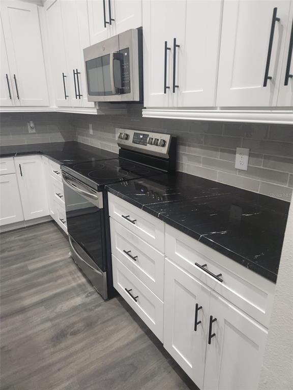 Foto del edificio - 1725 Gayle Ridge Dr