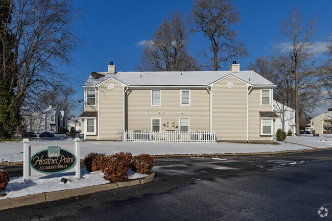 Foto del edificio - Heather Point Condominiums