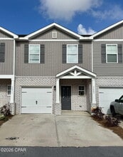 Building Photo - 5889 Tyndall Pl