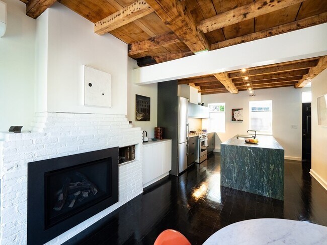 Foto del edificio - 214 3rd St