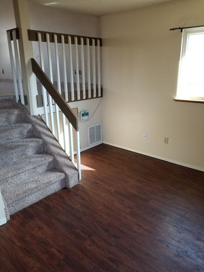 Foto del edificio - Updated home on Ride!